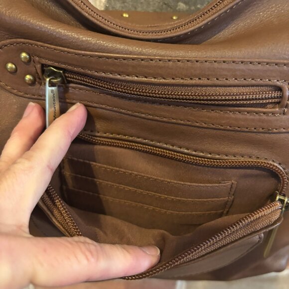 Stone Mountain Brown Leather Crossbody Bag W/Multiple Pockets & Adjustable Strap - Picture 5 of 10